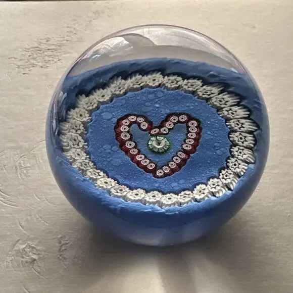 VTG Paul Ysart Scotland Art Glass Millefiori Heart & Garland Paperweight - Picture 1 of 7